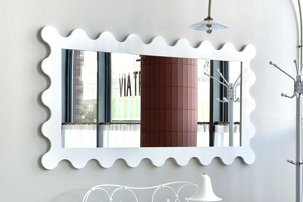 Rectangular mirror with white wavy frame