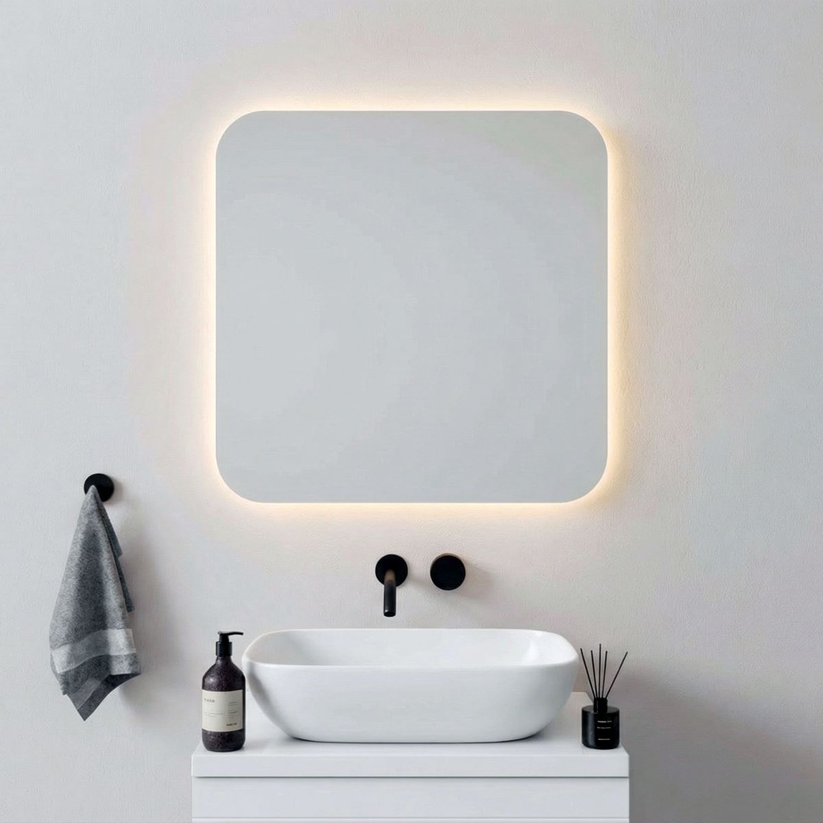 Aava wall mirror with LED lights (50x50 cm)