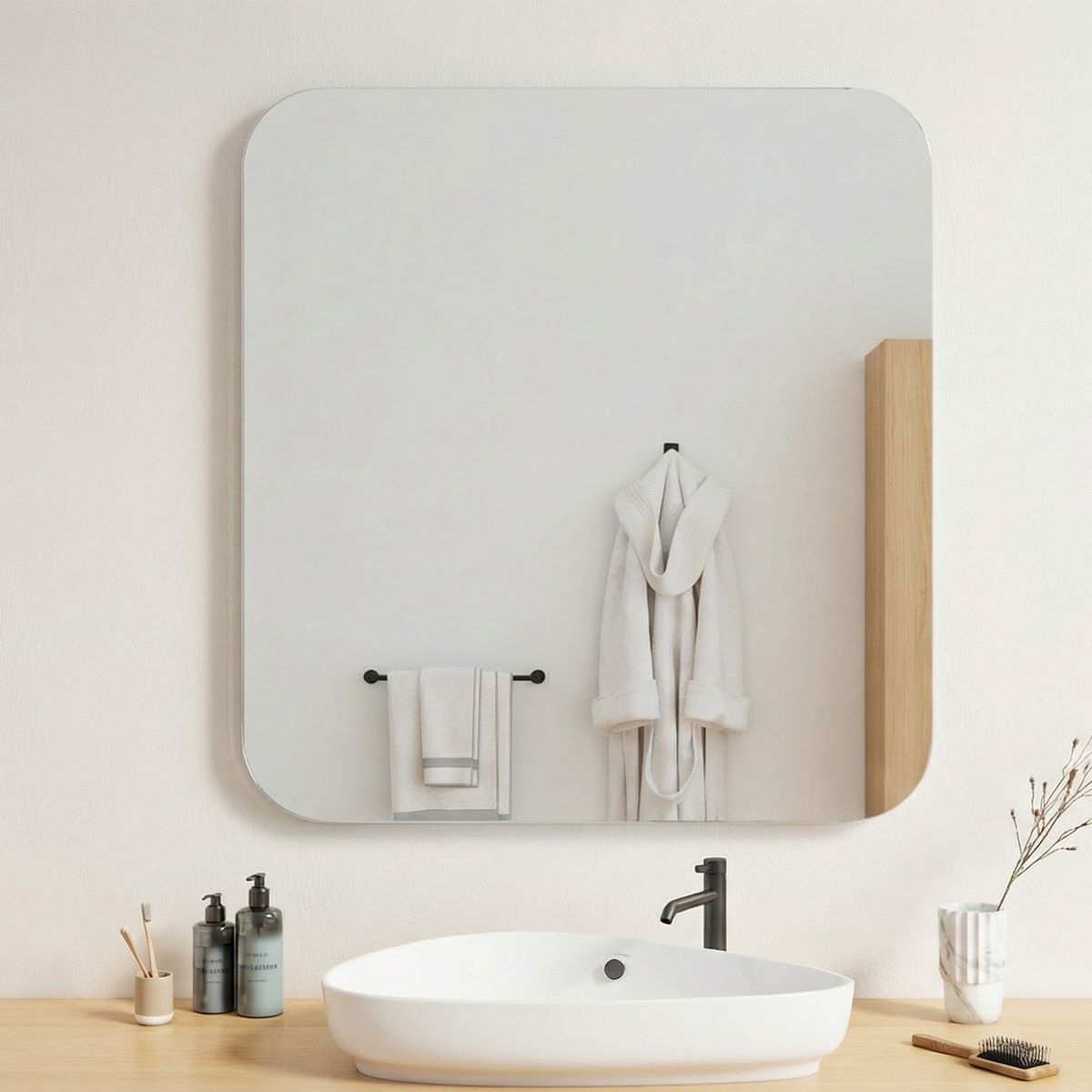 Aava wall mirror (70x70 cm)