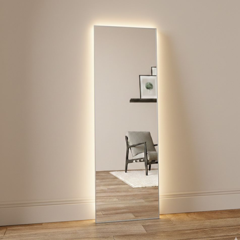 Slimline Spiegel mit LED-Beleuchtung und Silber Rahmen (50x150 cm)