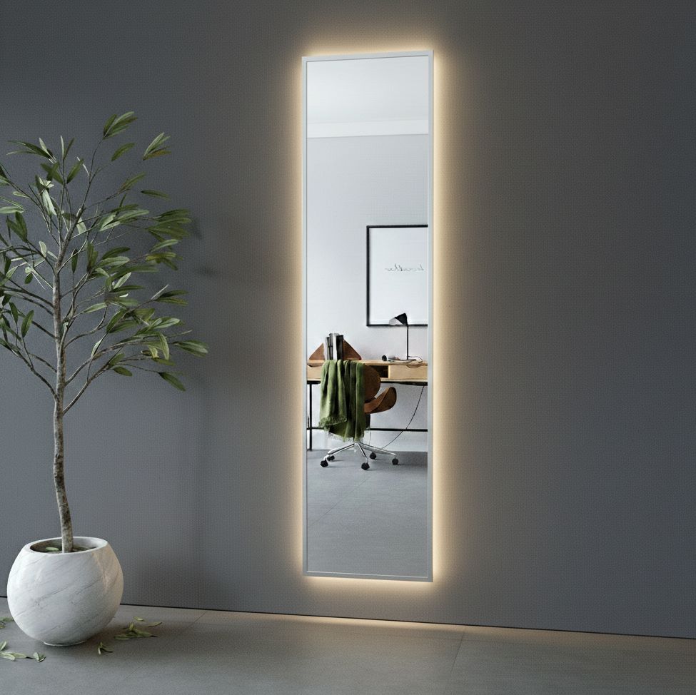 Slimline Ganzkörperspiegel mit LED-Beleuchtung und Silber Rahmen (50x200 cm)