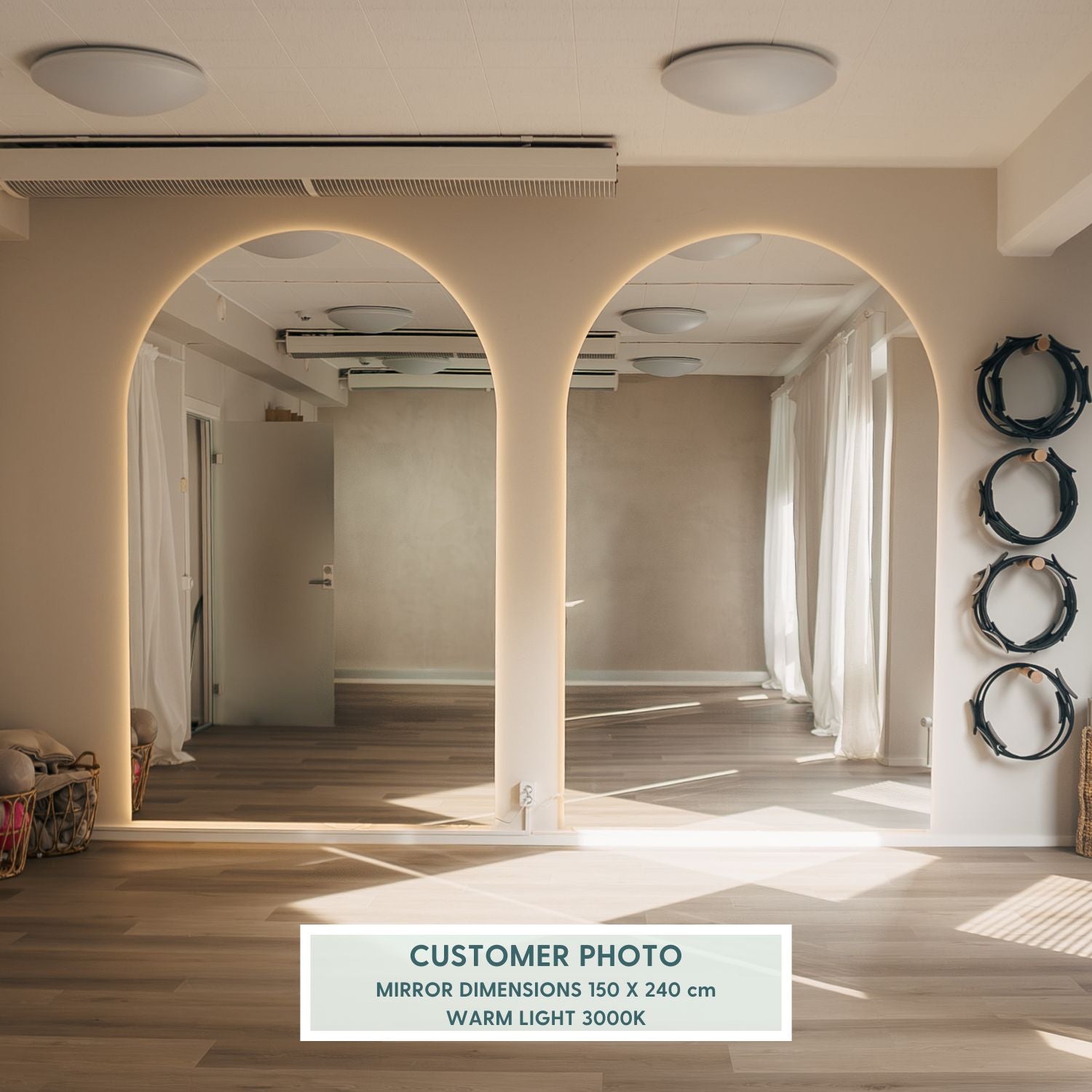 Kaari - Extra-Large Arch Mirror With LED-Lights (150x215cm)