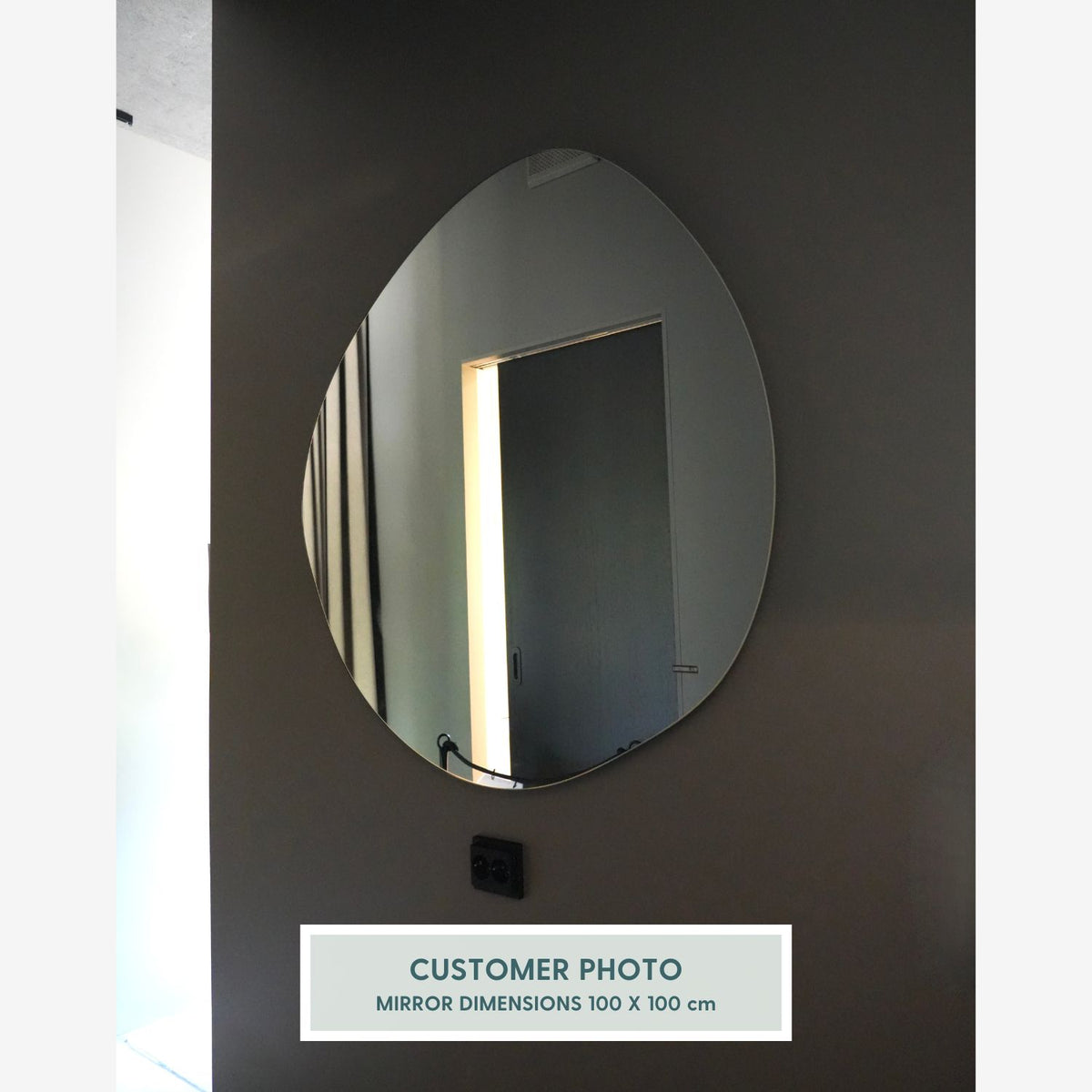 Stone wall mirror (120x120cm)