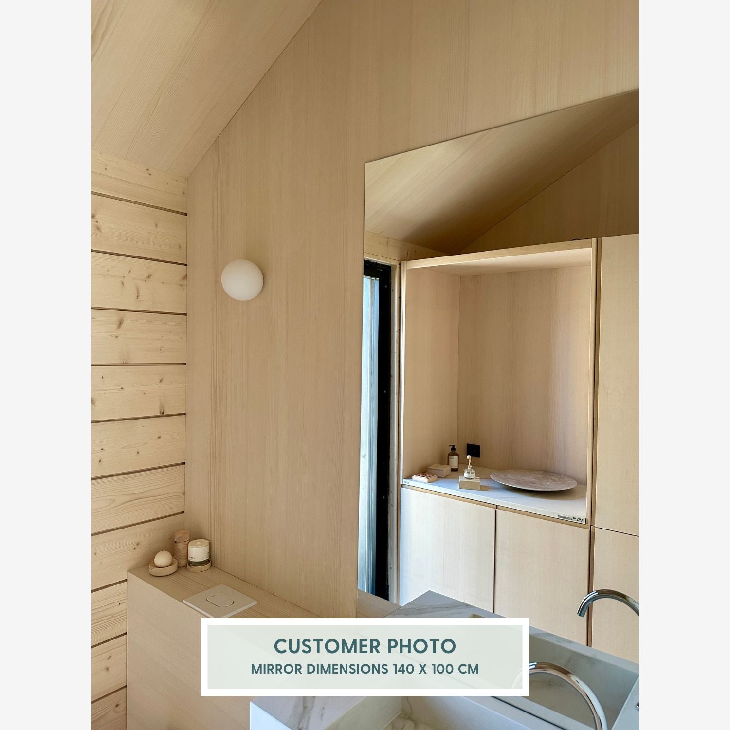 Basic wall mirror (120x120 cm)