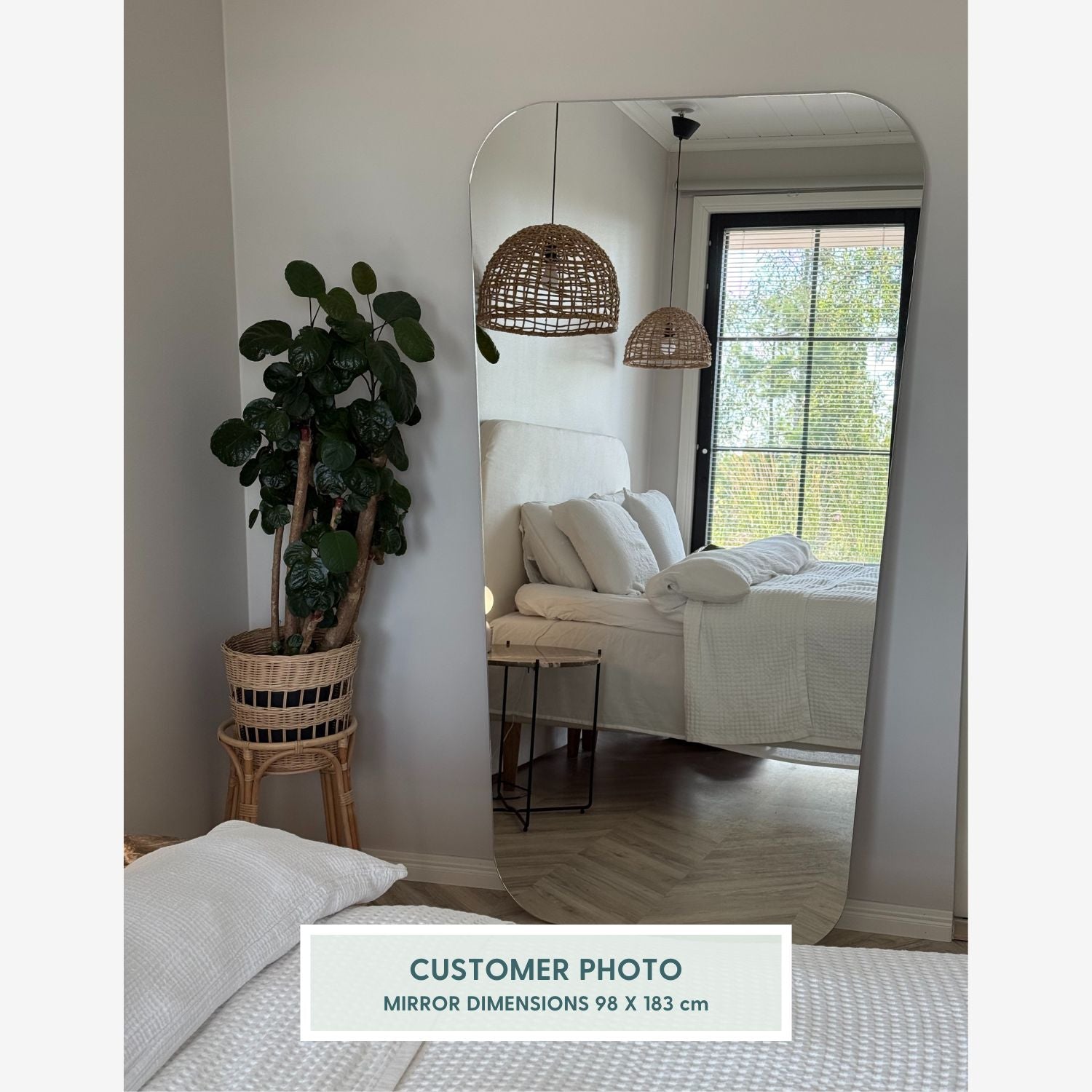 Retro Style Mirror With Lights (60x100cm)