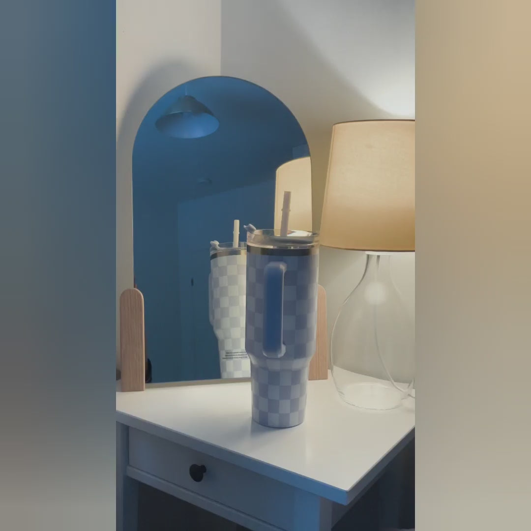 Ladda video: Kaari - Modern Bågspegel (40x70 cm)