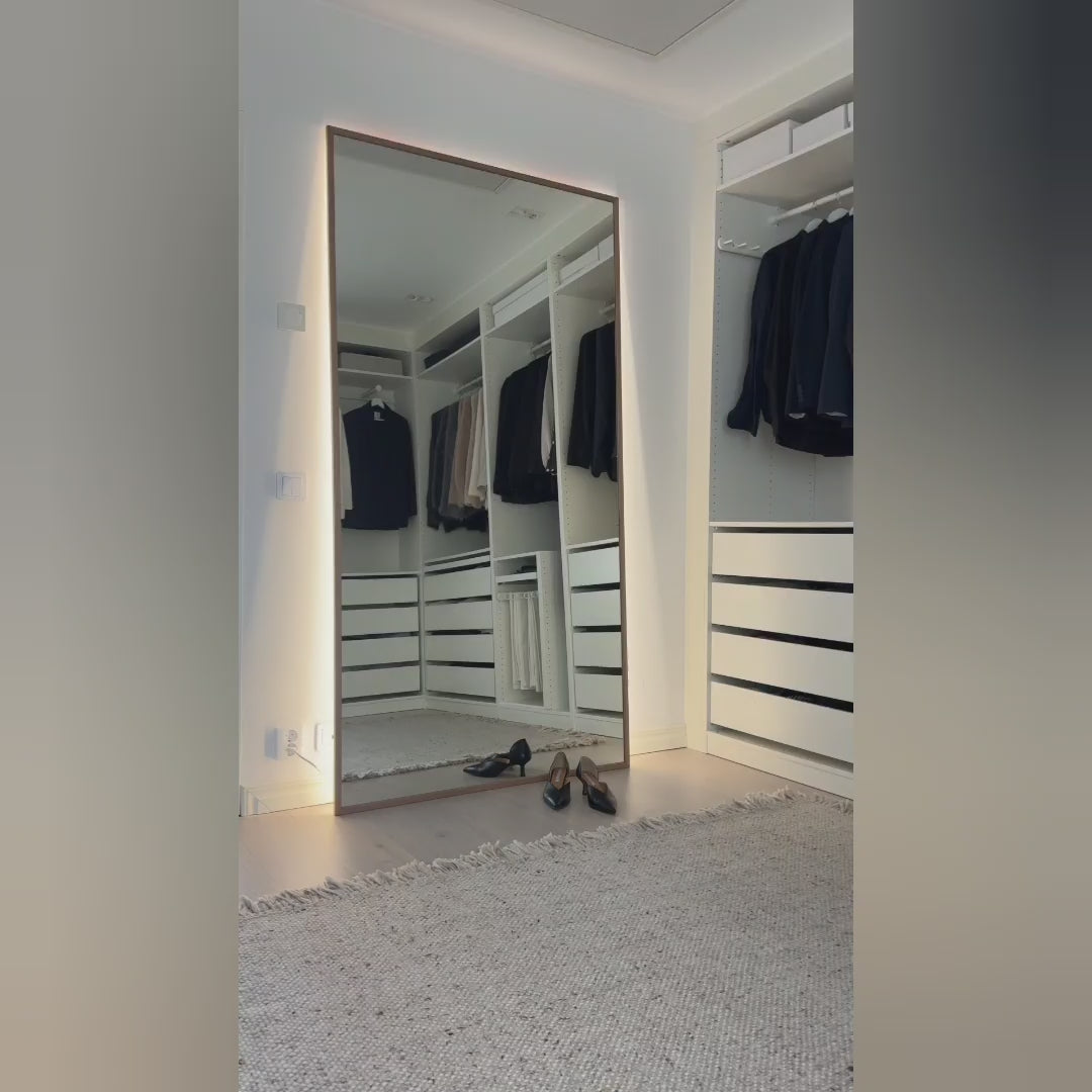 Ladda video: Slimline Spegel med Alram och LED-belysning (80x135 cm)