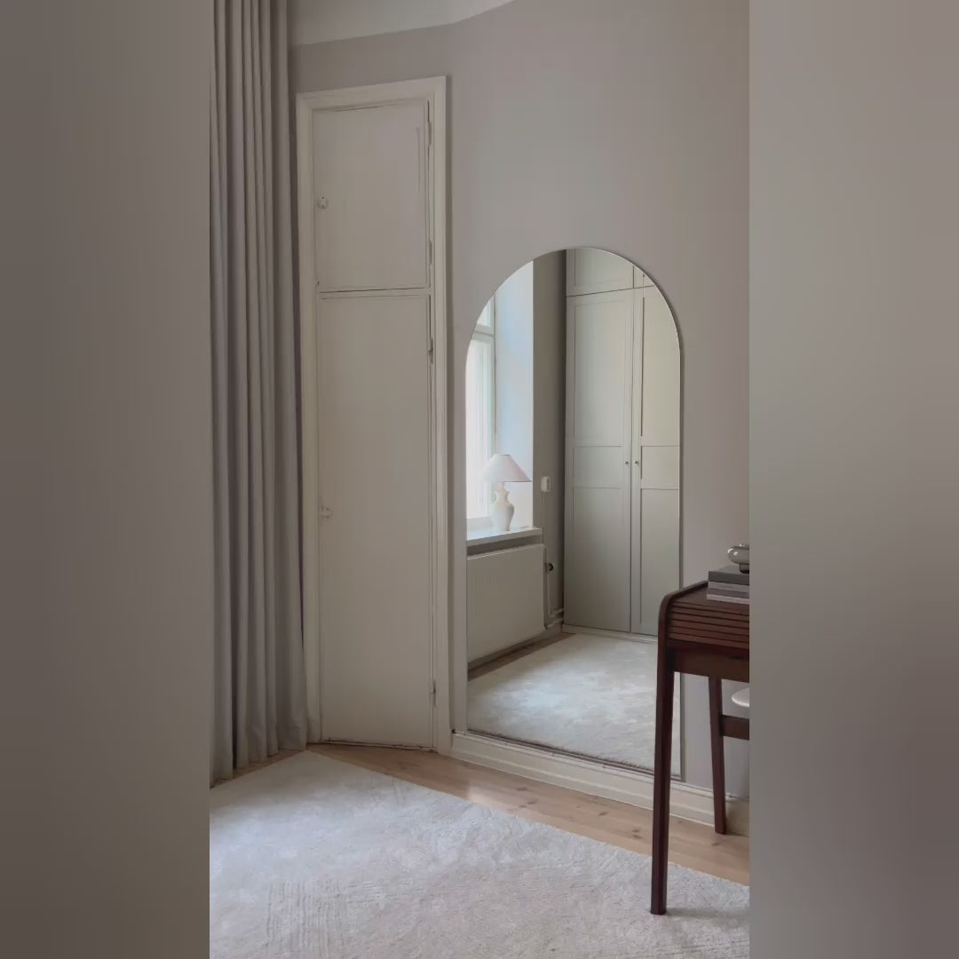 Load video: Kaari - Large Modern Arch Mirror (90x190 cm)
