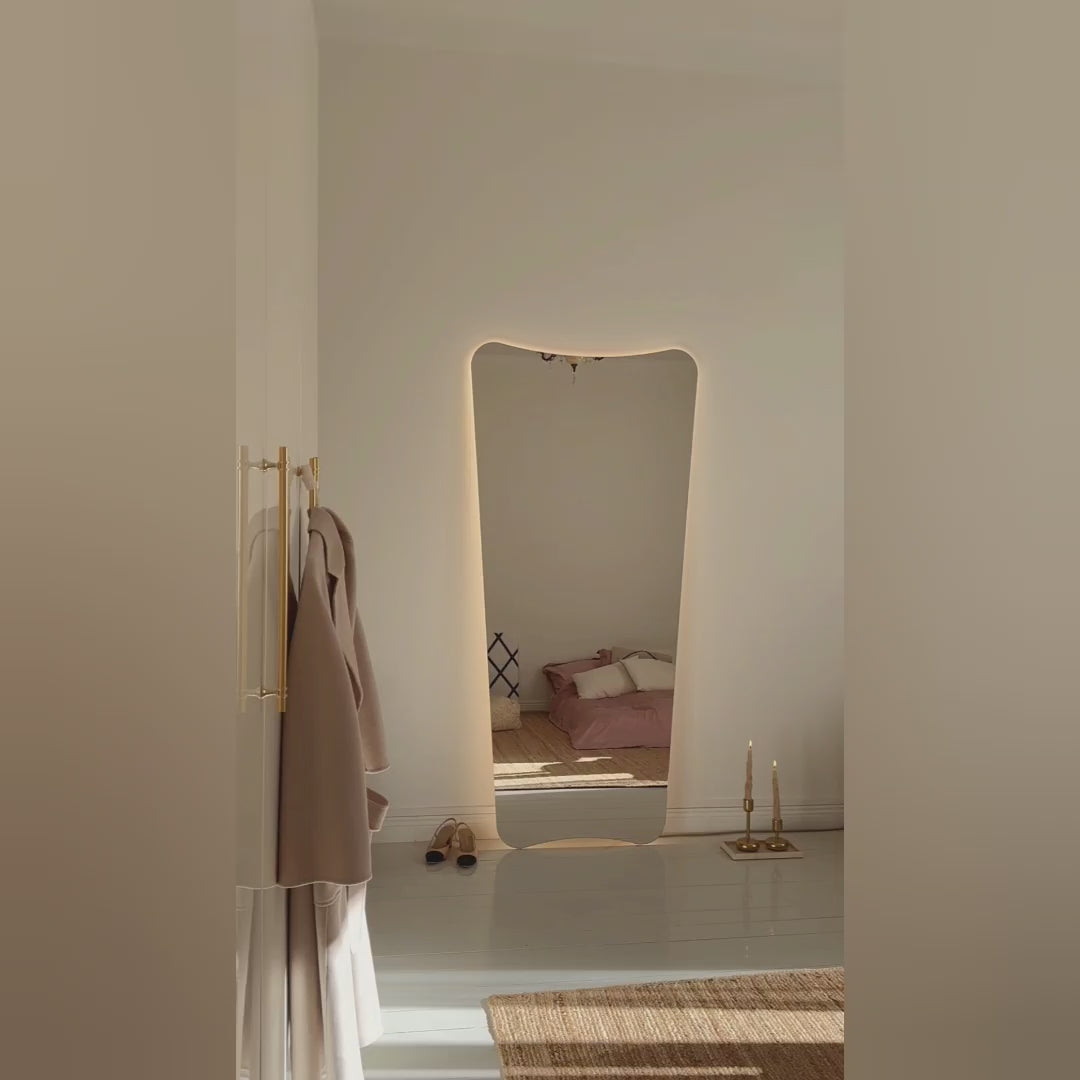 Video laden: Ganzkörperspiegel Im Vintage-Stil mit LED-Beleuchtung (88x190 cm)