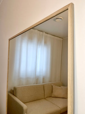 Aitta – Schmaler Ganzkörperspiegel mit Eichenrahmen (130 x 220 cm)